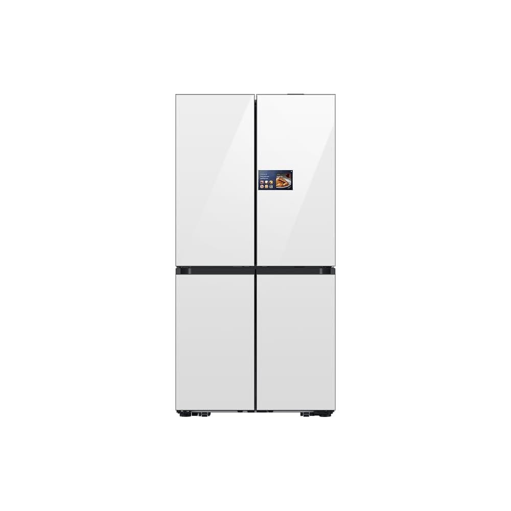 Geladeira Samsung RM90F French Door Clean White 543L com portas fechadas em cozinha moderna
