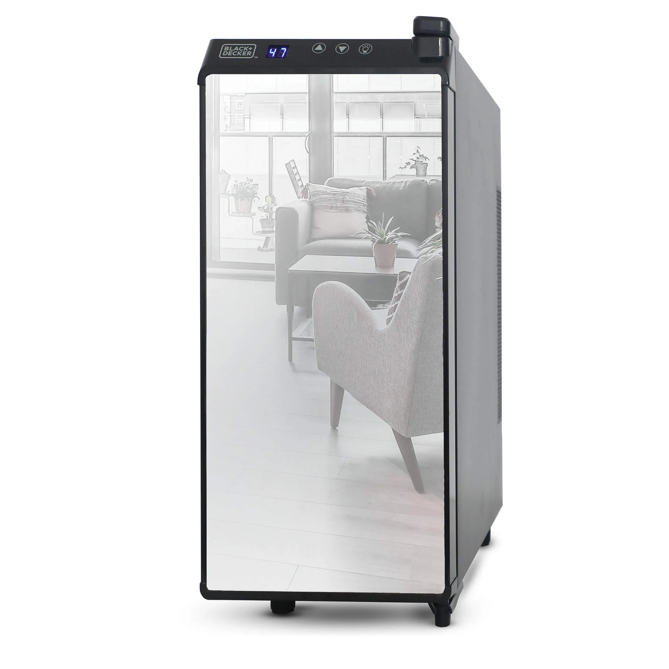 Adega Climatizada Black+Decker BD60336 com porta espelhada e garrafas de vinho em prateleiras cromadas