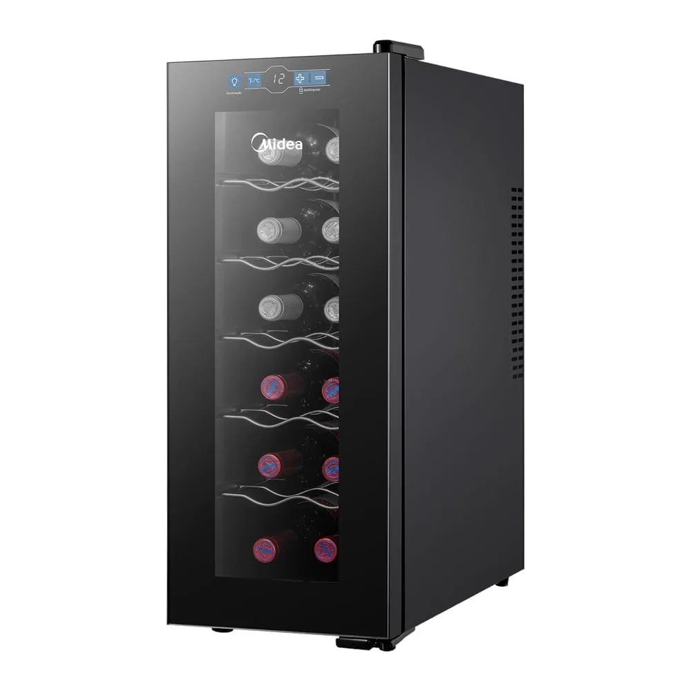 Adega Climatizada Midea MDRW066FGGGL3 preta com garrafas de vinho em cozinha moderna