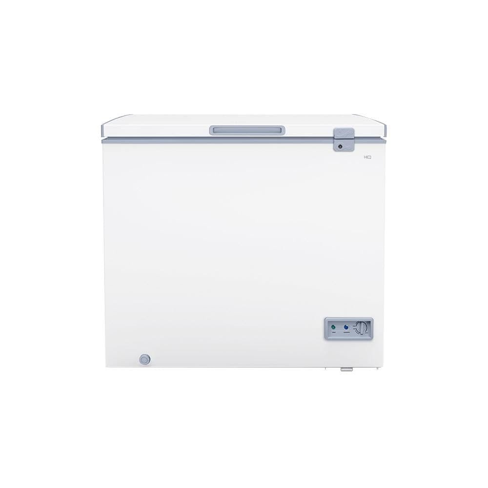 Freezer Horizontal HQ HQ-200CFX branco 200L com trava externa e rodízios visíveis