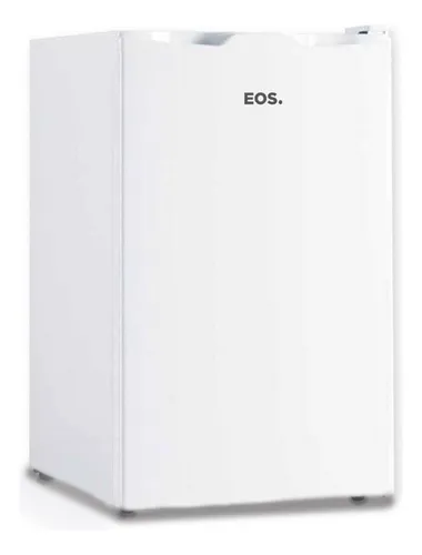 Freezer Vertical EOS EFV70 compacto com 66L em cozinha moderna organizada.